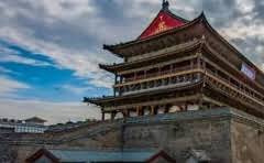 标书用盖齐缝章么